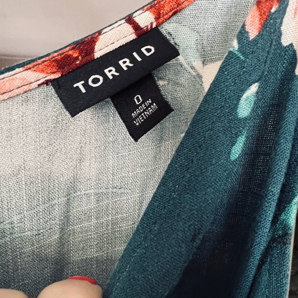 Like New! Torrid Rayon Slub Easy Culotte Jumpsuit, Size 0X (L/12) - Picture 5 of 7